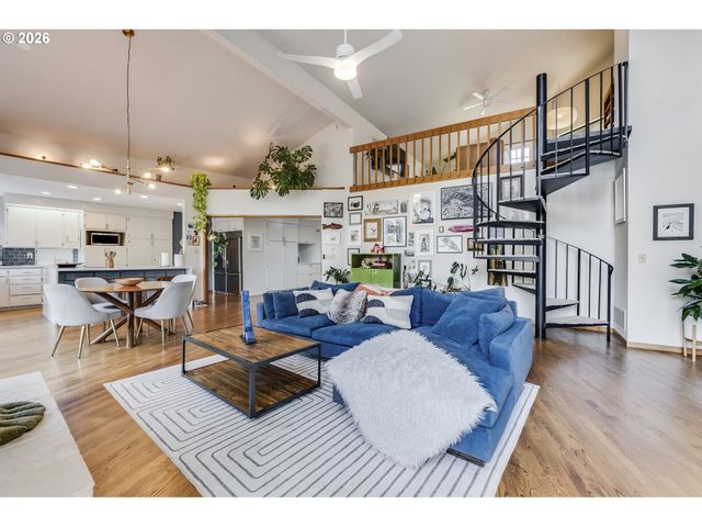 1116 N KNIGHTS BRIDGE Rd, Canby, OR 97013