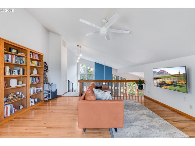 1116 N KNIGHTS BRIDGE Rd, Canby, OR 97013