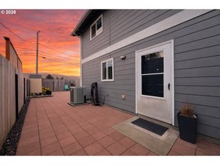 325 MATOT St B, Brookings, OR 97415