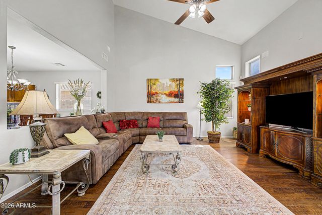 4970 S SANDSTONE Street, Gilbert, AZ 85298