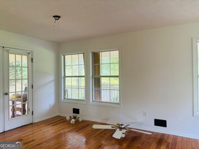 3799 Jonathans Roost Road, Williamson, GA 30292