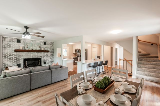 6040 New Cut Rd, Greenbrier, TN 37073