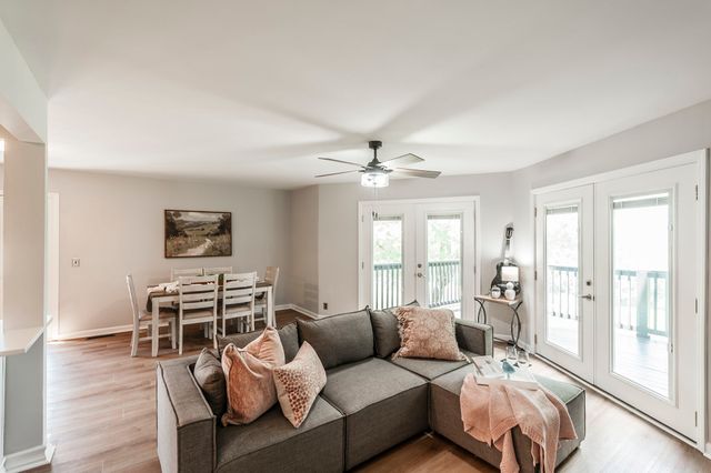 6040 New Cut Rd, Greenbrier, TN 37073