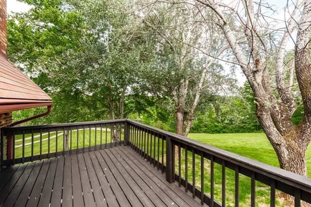 6040 New Cut Rd, Greenbrier, TN 37073