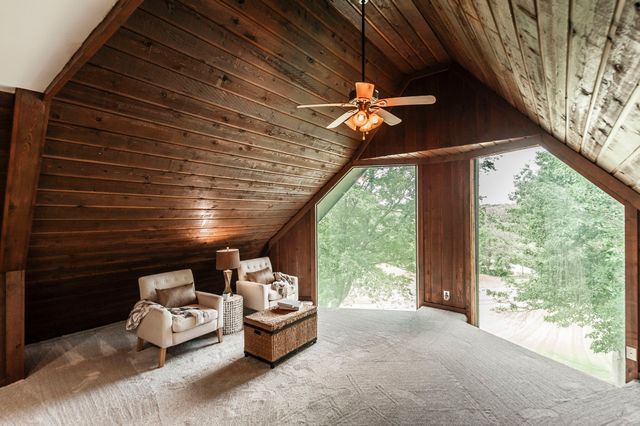 6040 New Cut Rd, Greenbrier, TN 37073