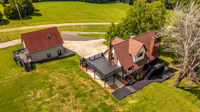 6040 New Cut Rd, Greenbrier, TN 37073
