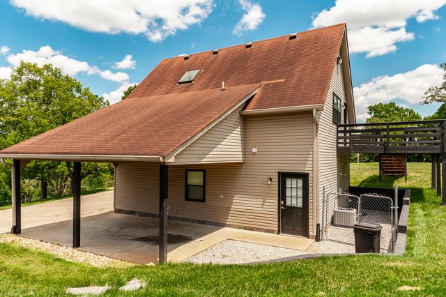 6040 New Cut Rd, Greenbrier, TN 37073
