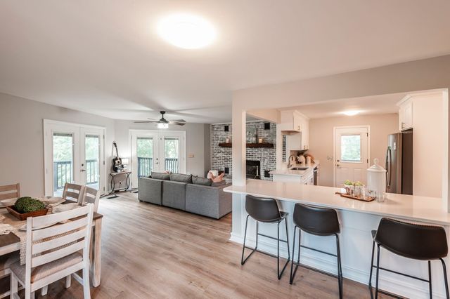 6040 New Cut Rd, Greenbrier, TN 37073