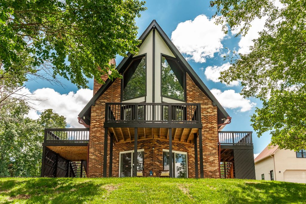 6040 New Cut Rd, Greenbrier, TN 37073