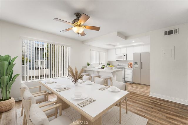 18316 Hatteras 20, Tarzana, CA 91356