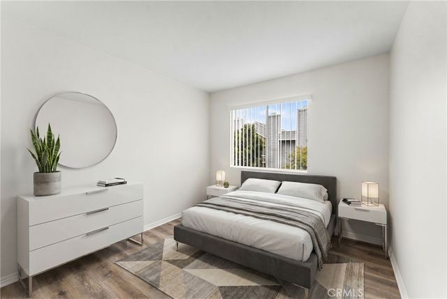 18316 Hatteras 20, Tarzana, CA 91356