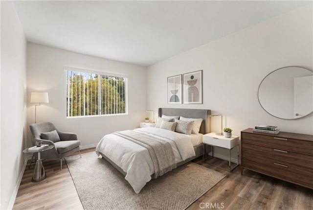 18316 Hatteras 20, Tarzana, CA 91356