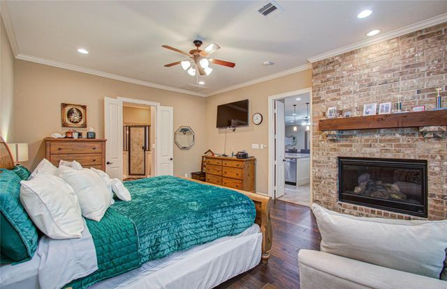 314 Martin Luther King Street S, Ames, TX 77575