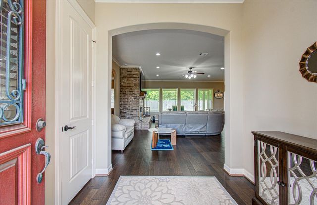 314 Martin Luther King Street S, Ames, TX 77575