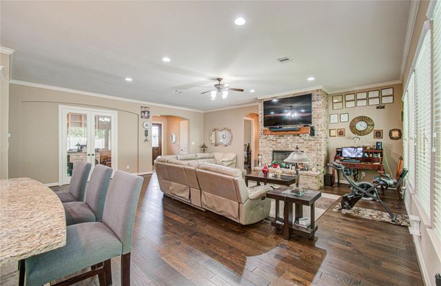 314 Martin Luther King Street S, Ames, TX 77575