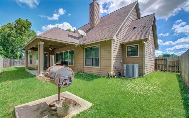 314 Martin Luther King Street S, Ames, TX 77575