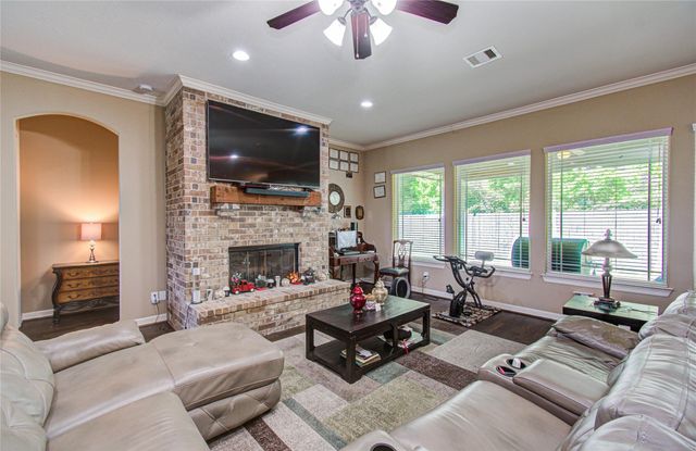 314 Martin Luther King Street S, Ames, TX 77575