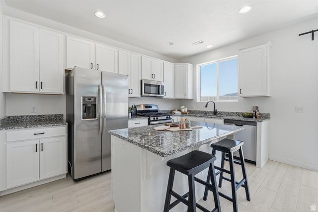 1706 W PARKVIEW DR, Syracuse, UT 84075