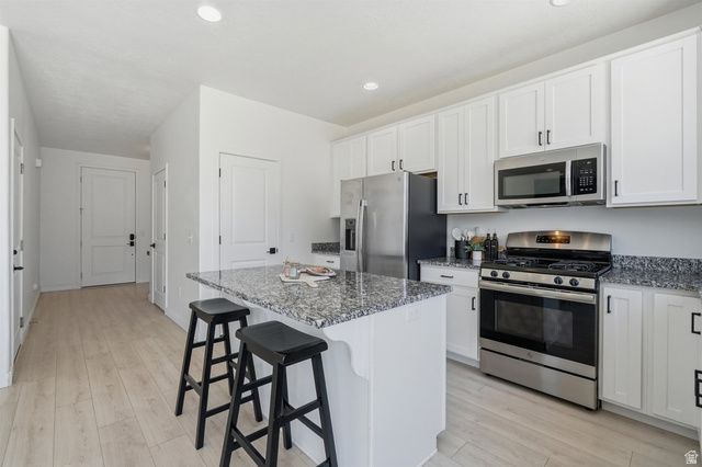 1706 W PARKVIEW DR, Syracuse, UT 84075