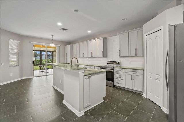 11418 CALLAWAY POND DRIVE, Riverview, FL 33579