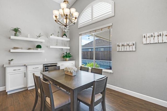6500 Oscar Cir, Elk Grove, CA 95757