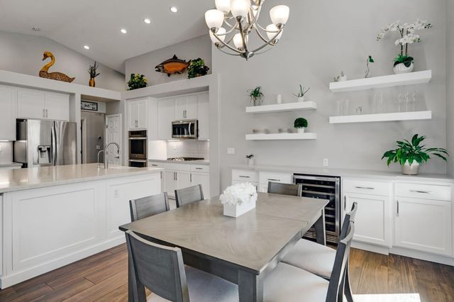 6500 Oscar Cir, Elk Grove, CA 95757