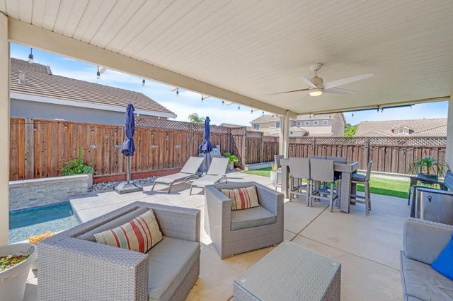 6500 Oscar Cir, Elk Grove, CA 95757