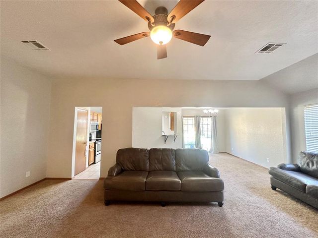 1804 Victoria Place, Edmond, OK 73003