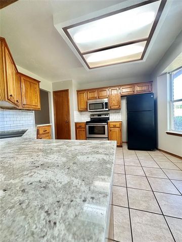 1804 Victoria Place, Edmond, OK 73003
