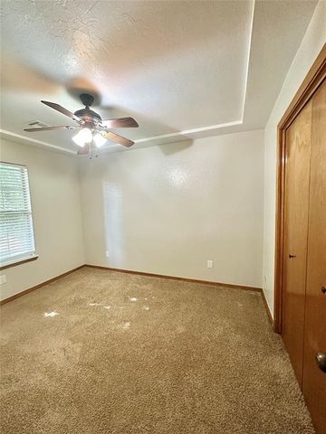 1804 Victoria Place, Edmond, OK 73003
