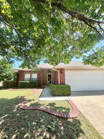 1804 Victoria Place, Edmond, OK 73003