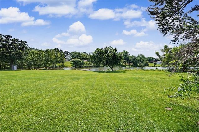 18629 Linwood Road, Linwood, KS 66052