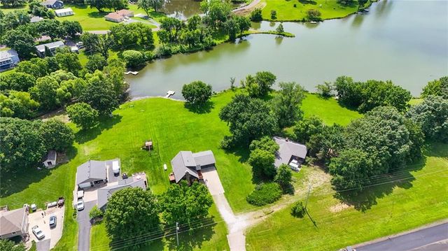 18629 Linwood Road, Linwood, KS 66052