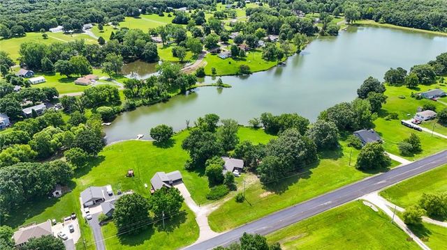18629 Linwood Road, Linwood, KS 66052