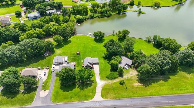 18629 Linwood Road, Linwood, KS 66052