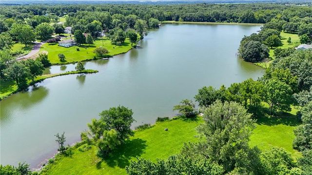 18629 Linwood Road, Linwood, KS 66052