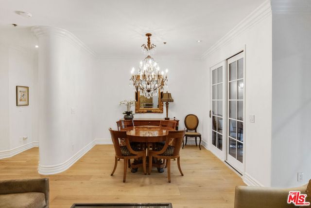 850 N Croft Avenue 103, West Hollywood, CA 90069
