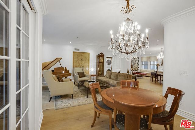 850 N Croft Avenue 103, West Hollywood, CA 90069