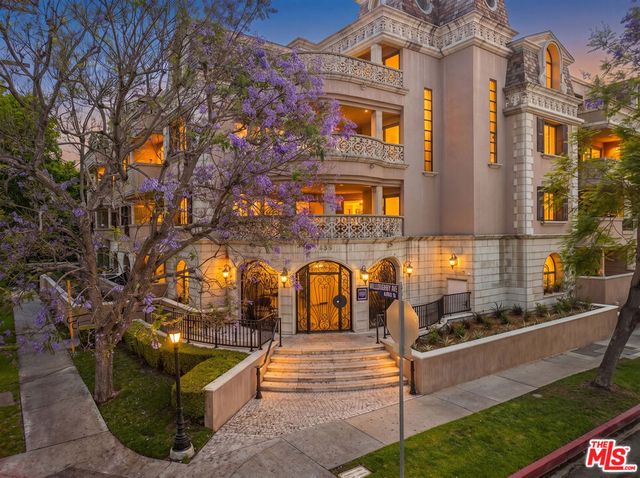 850 N Croft Avenue 103, West Hollywood, CA 90069