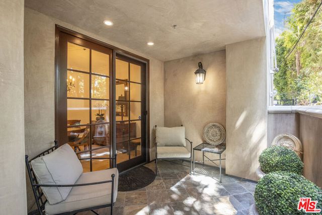 850 N Croft Avenue 103, West Hollywood, CA 90069