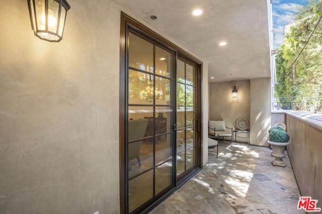 850 N Croft Avenue 103, West Hollywood, CA 90069