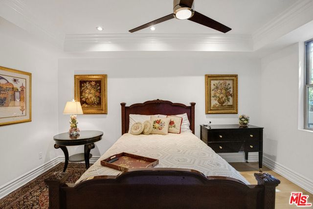 850 N Croft Avenue 103, West Hollywood, CA 90069