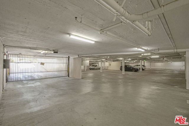 850 N Croft Avenue 103, West Hollywood, CA 90069