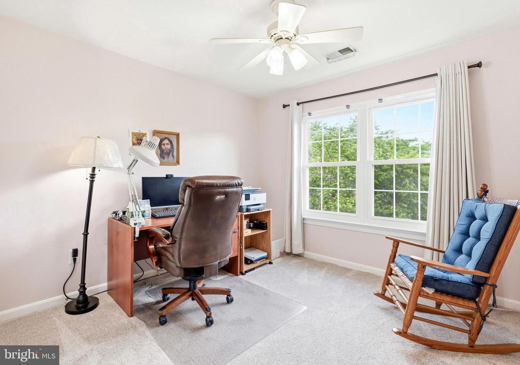 Image 19 of property listing at 18528 DENHIGH CIR, Olney, MD 20832