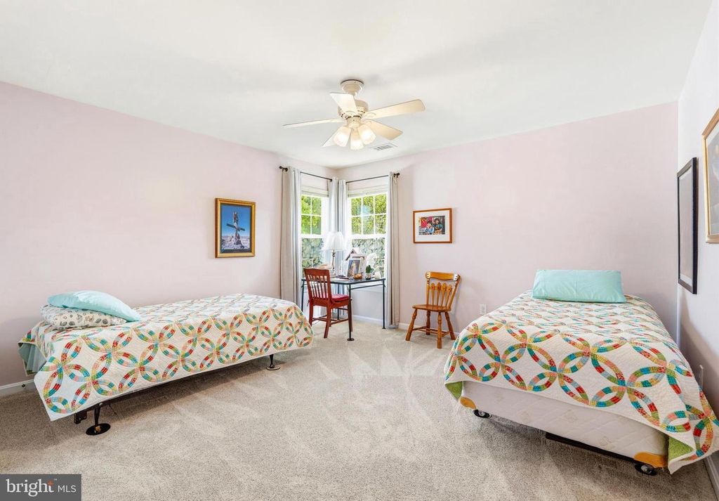 Image 21 of property listing at 18528 DENHIGH CIR, Olney, MD 20832