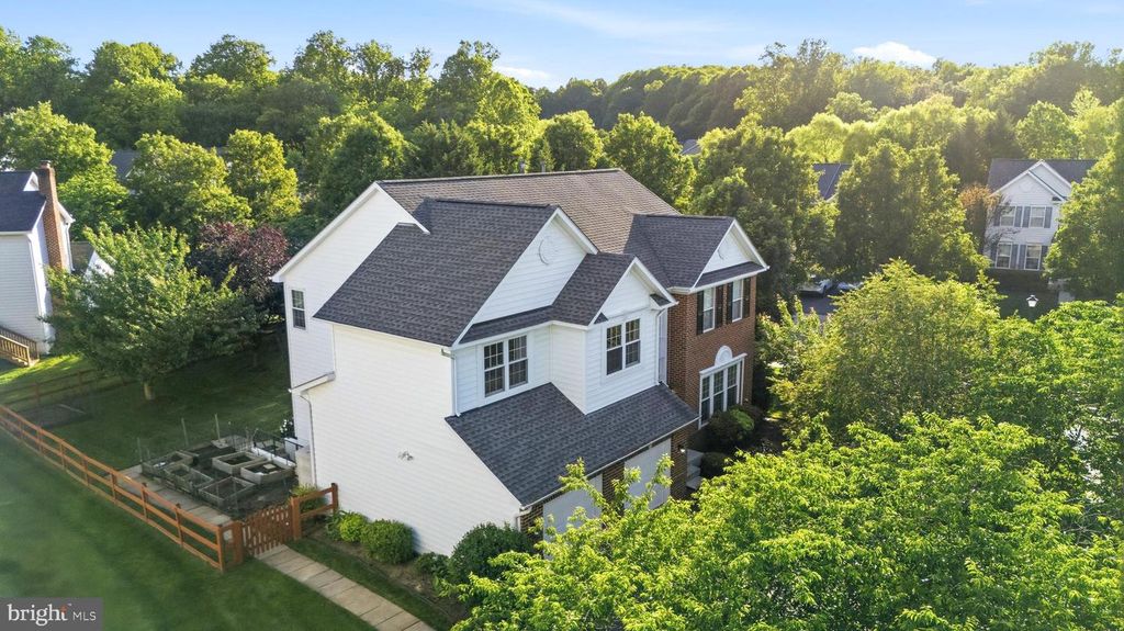 Image 43 of property listing at 18528 DENHIGH CIR, Olney, MD 20832