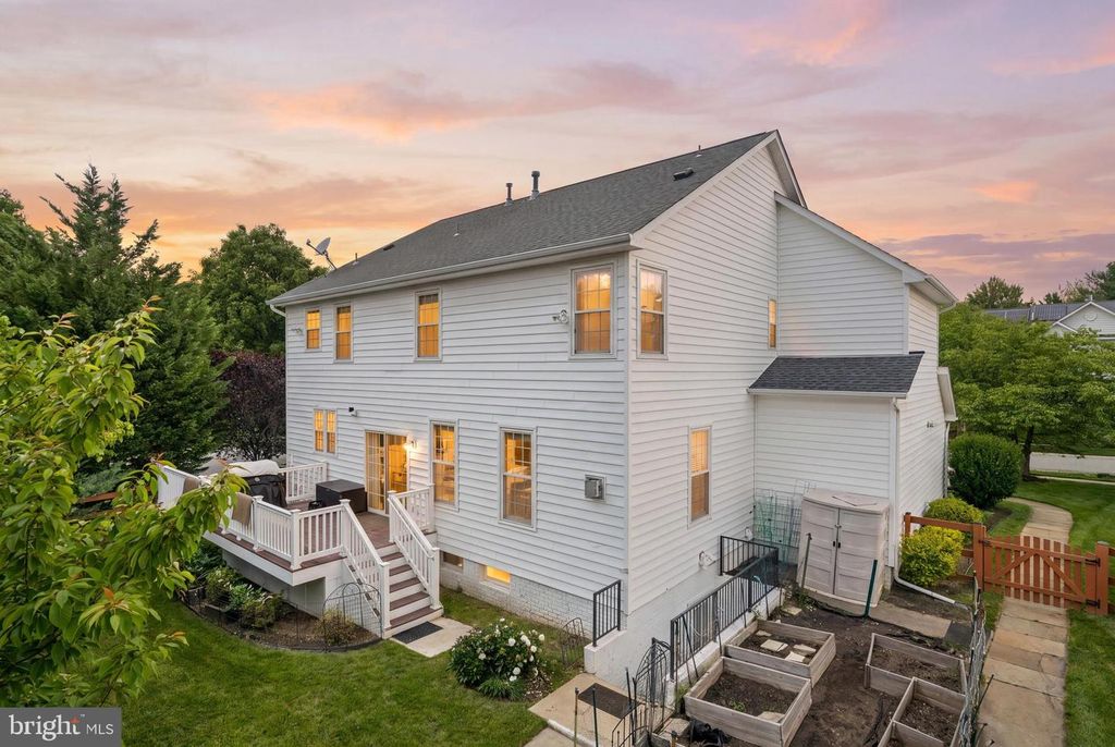 Image 44 of property listing at 18528 DENHIGH CIR, Olney, MD 20832