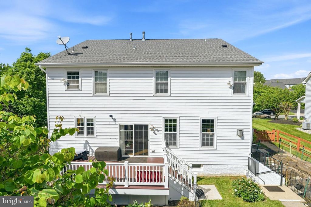 Image 45 of property listing at 18528 DENHIGH CIR, Olney, MD 20832