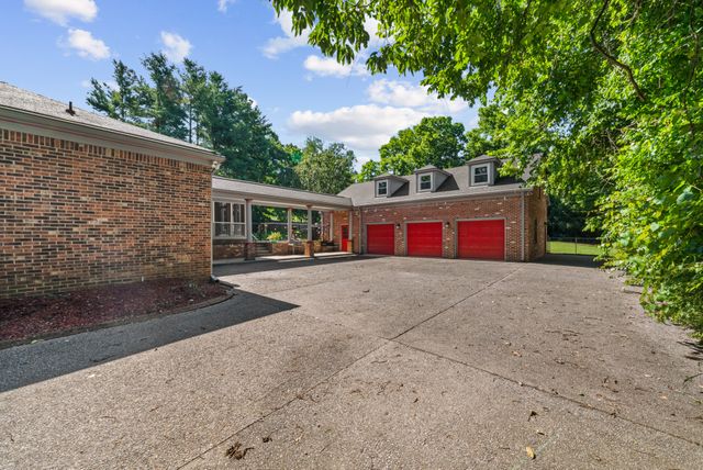 1206 Holly Hill Dr, Franklin, TN 37064