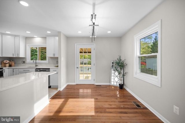 1208 E IBERIA RD, Sterling, VA 20164